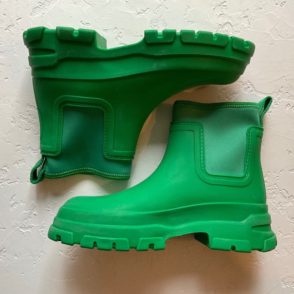 Chelsea Rainboots